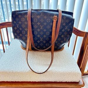 Authentic 🥰Louis Vuitton Monogram Baylone totes